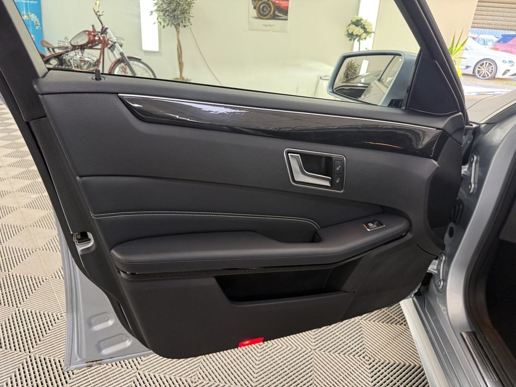 Used Mercedes-Benz E Class 2013 for sale - 76698428: Photo 29