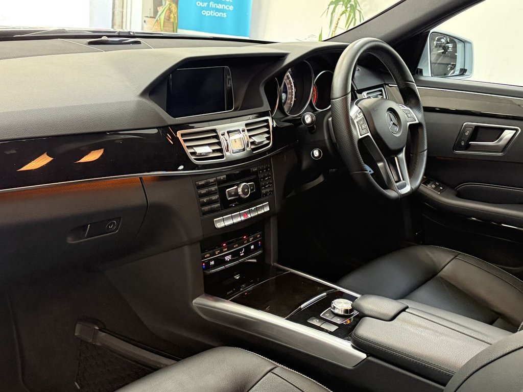 Used Mercedes-Benz E Class 2013 for sale - 76698428: Photo 32