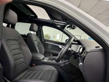 Used Volkswagen Touareg 2019 for sale - 74773544: Photo