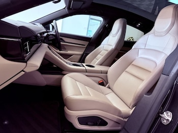 Used Porsche Taycan 2021 for sale - 78426317: Photo