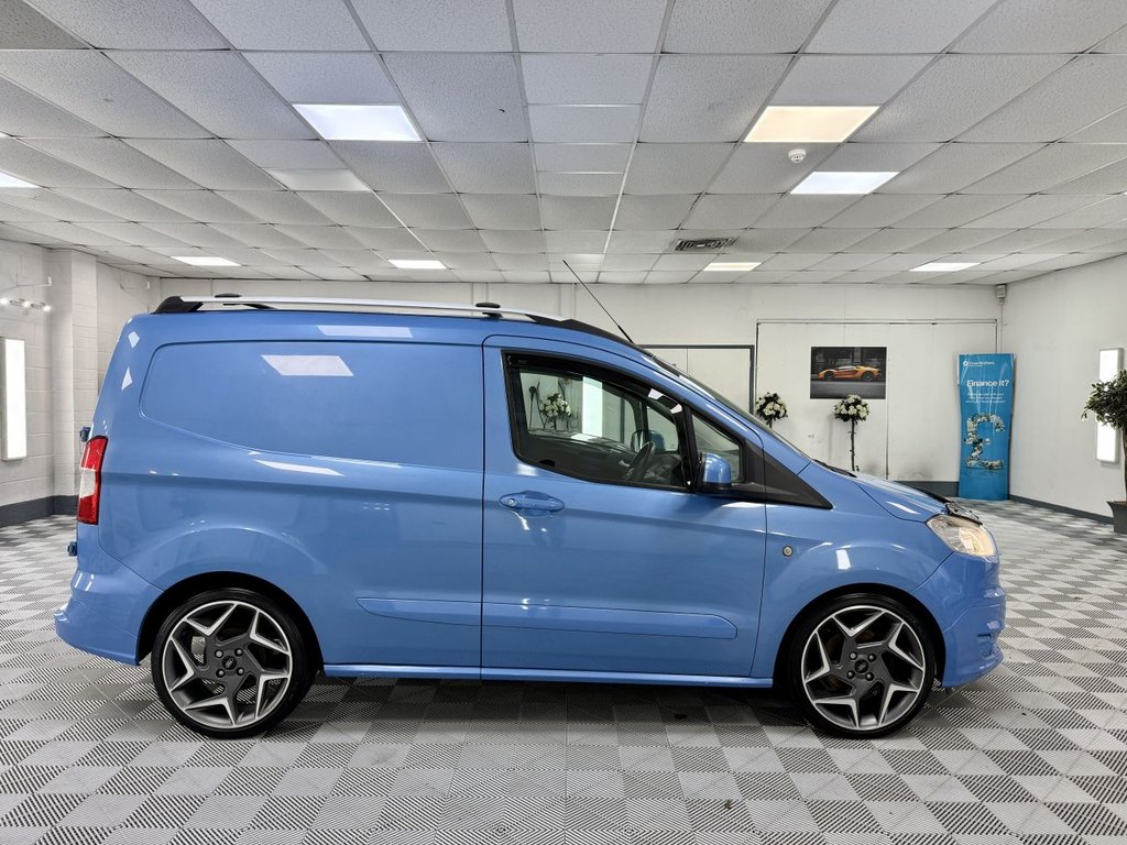 Used Ford Transit Courier 2015 for sale - 76470577: Photo 11