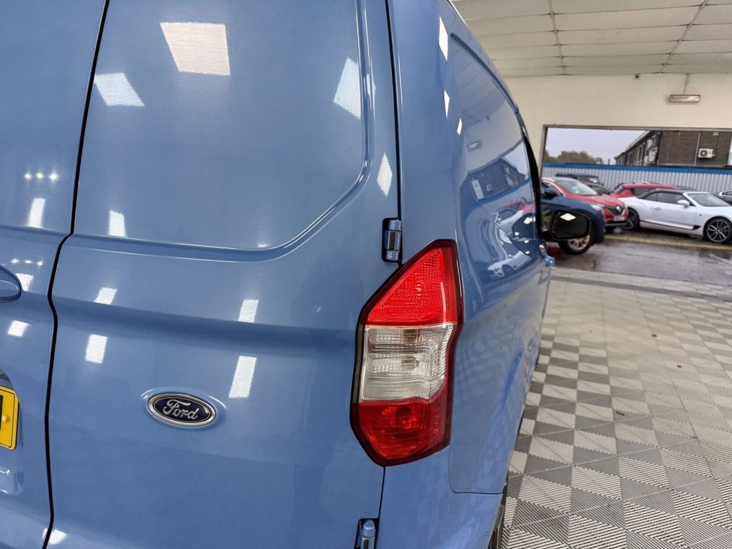 Used Ford Transit Courier 2015 for sale - 76470577: Photo 15