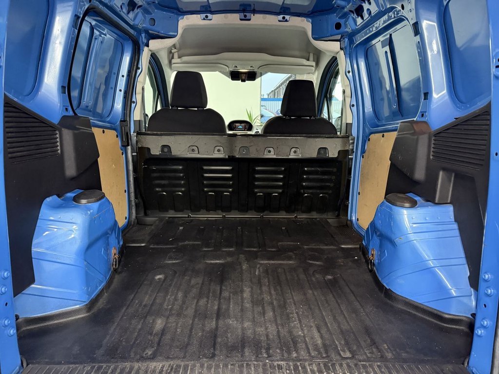 Used Ford Transit Courier 2015 for sale - 76470577: Photo 17