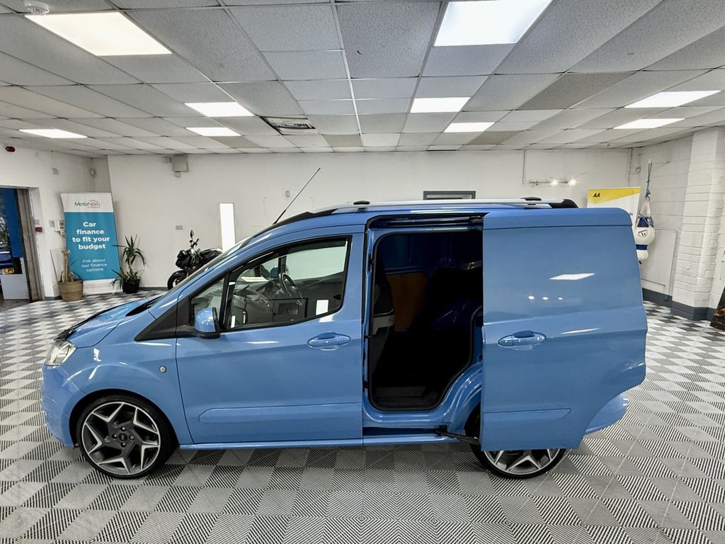 Used Ford Transit Courier 2015 for sale - 76470577: Photo 19