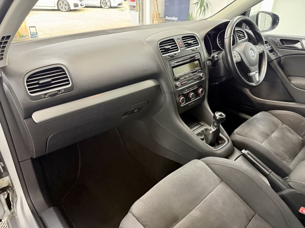 Used Volkswagen Golf 2010 for sale - 77792125: Photo 2