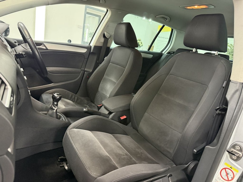 Used Volkswagen Golf 2010 for sale - 77792125: Photo 20