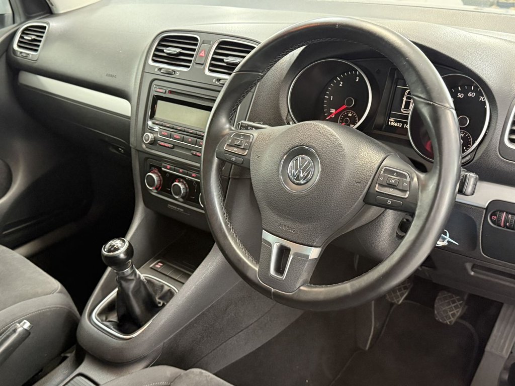 Used Volkswagen Golf 2010 for sale - 77792125: Photo 22