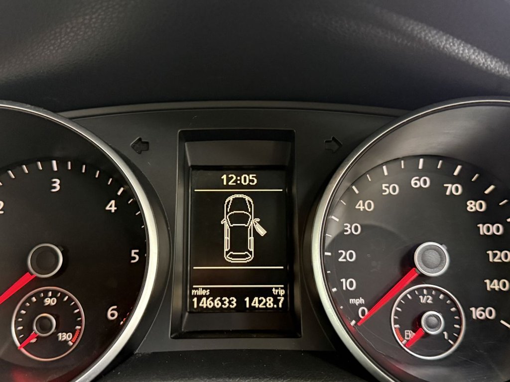 Used Volkswagen Golf 2010 for sale - 77792125: Photo 26