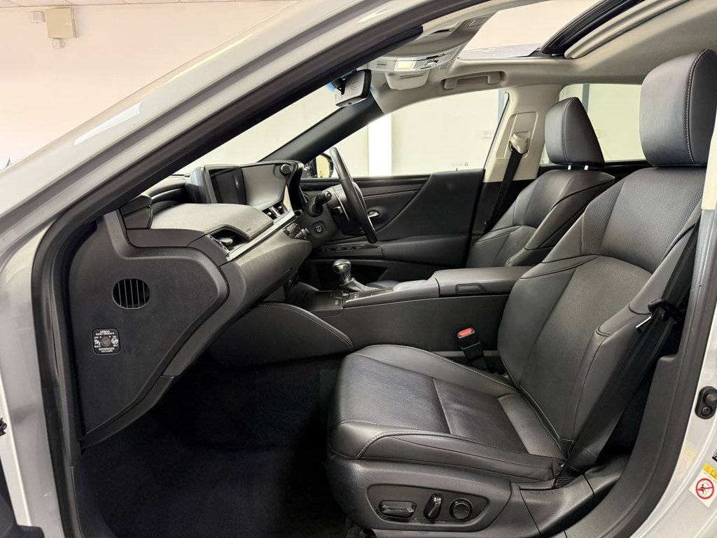 Used Lexus ES 2019 for sale - 77835511: Photo 2