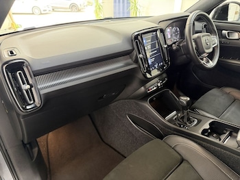 Used Volvo XC40 2019 for sale - 79370296: Photo