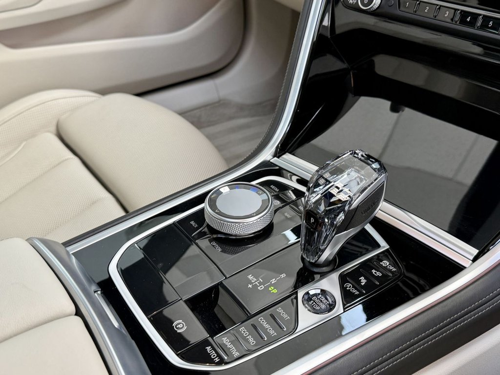 Used BMW 8 Series 2022 for sale - 78056528: Photo 44