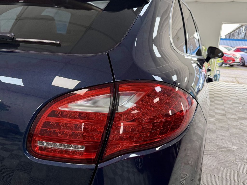 Used Porsche Cayenne 2013 for sale - 76367600: Photo 18
