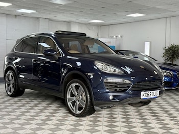 2013 (63) - 4.2 TD V8 S SUV 5dr Diesel TiptronicS 4WD Euro 5 (s/s) (382 ps)