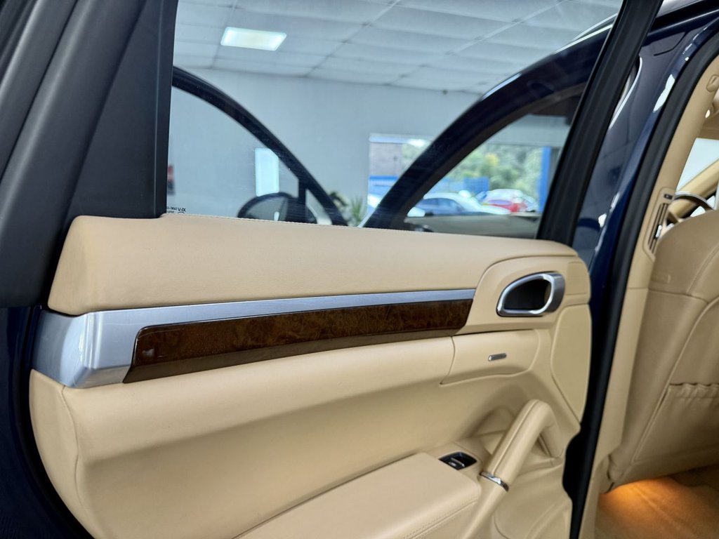 Used Porsche Cayenne 2013 for sale - 76367600: Photo 27