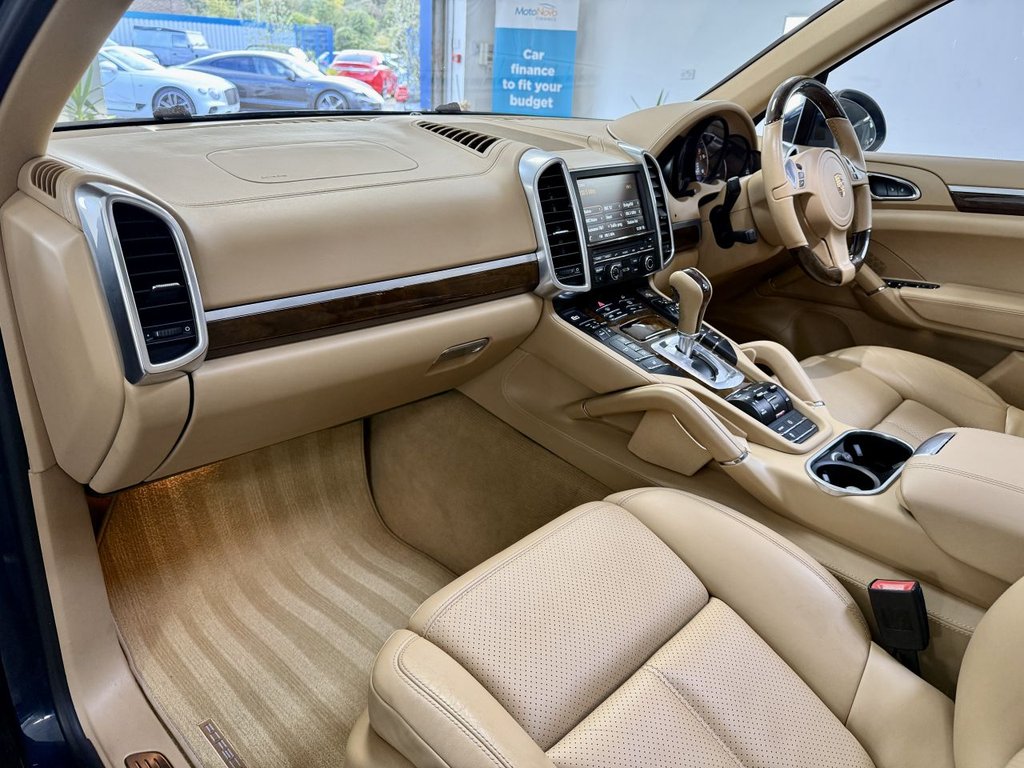 Used Porsche Cayenne 2013 for sale - 76367600: Photo 34