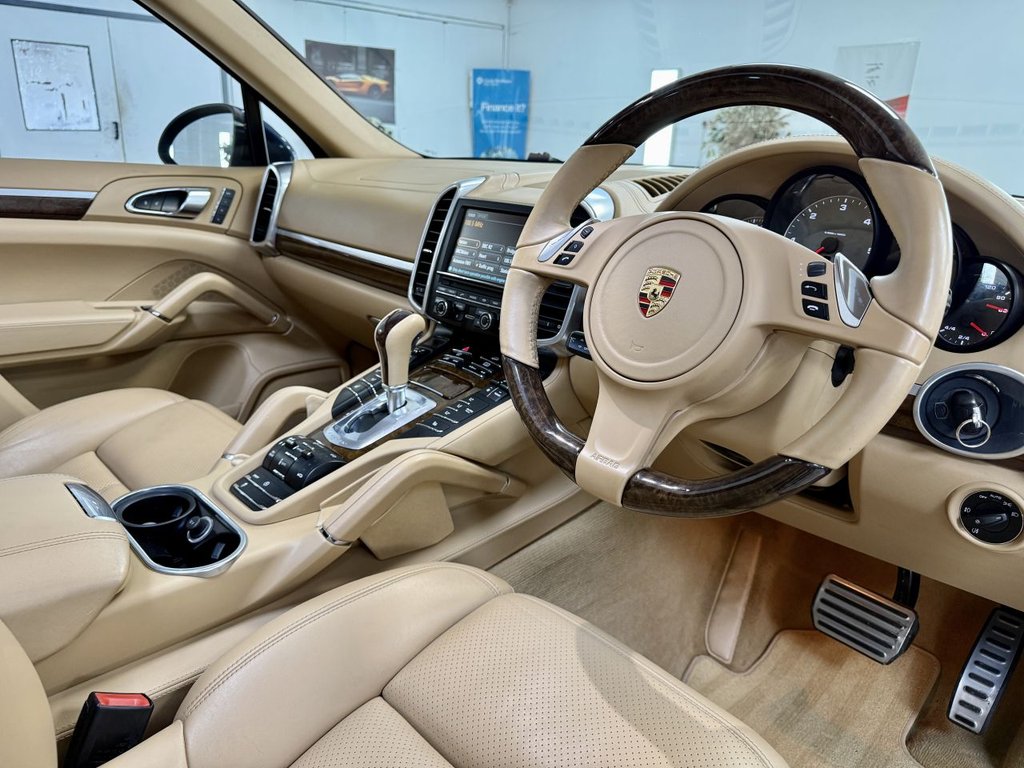 Used Porsche Cayenne 2013 for sale - 76367600: Photo 40