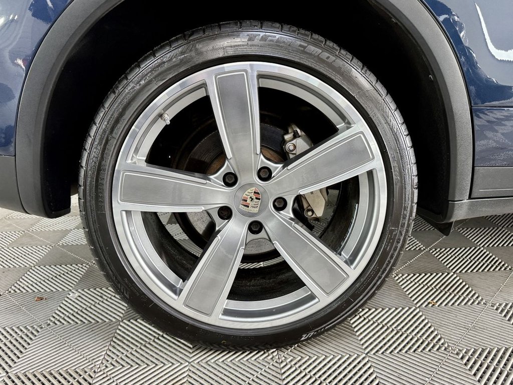 Used Porsche Cayenne 2013 for sale - 76367600: Photo 47