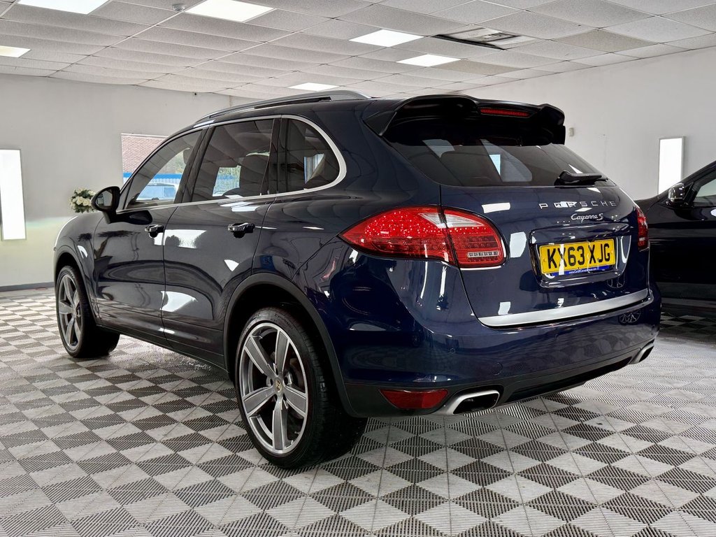 Used Porsche Cayenne 2013 for sale - 76367600: Photo 9