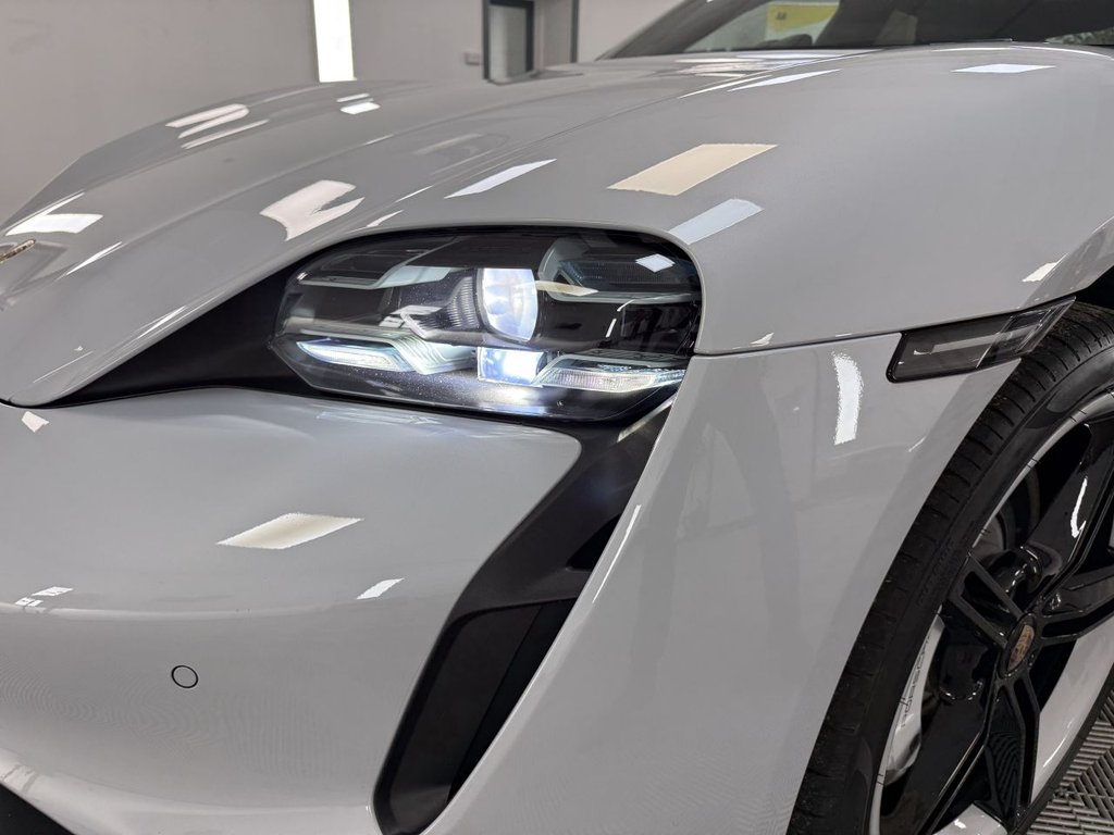 Used Porsche Taycan 2021 for sale - 77370040: Photo 12