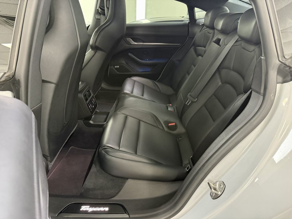 Used Porsche Taycan 2021 for sale - 77370040: Photo 16