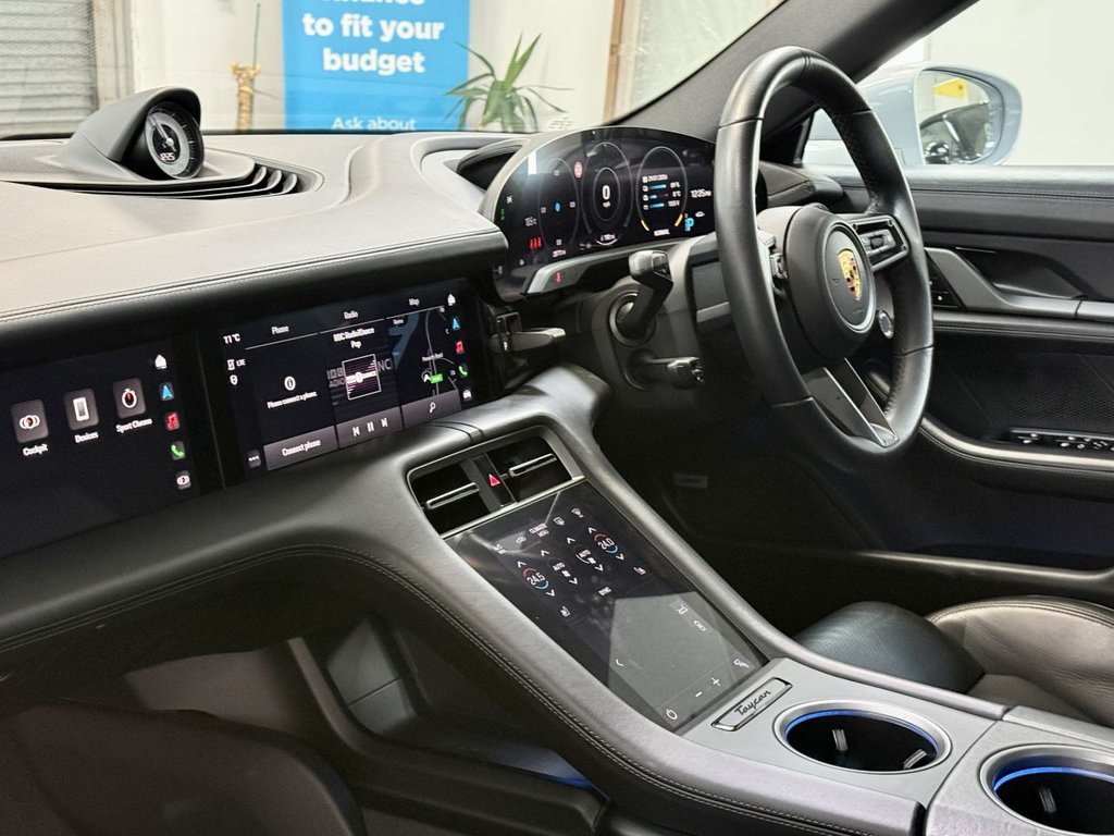 Used Porsche Taycan 2021 for sale - 77370040: Photo 22