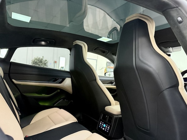 Used Porsche Taycan 2020 for sale - 76039872: Photo 25