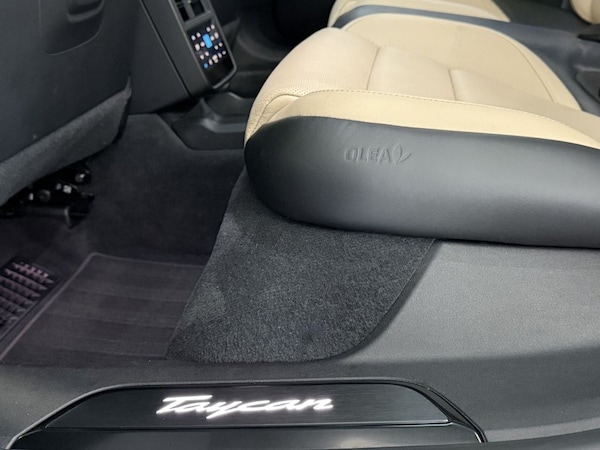 Used Porsche Taycan 2020 for sale - 76039872: Photo 28