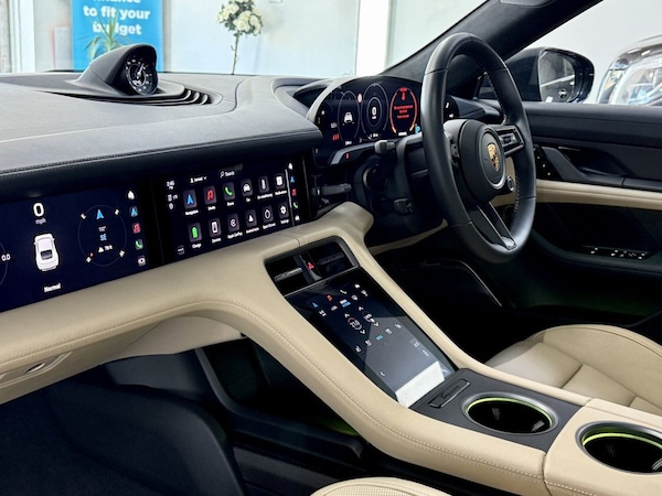 Used Porsche Taycan 2020 for sale - 76039872: Photo 38