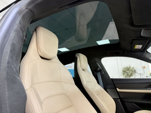 Used Porsche Taycan 2020 for sale - 76039872: Photo 42