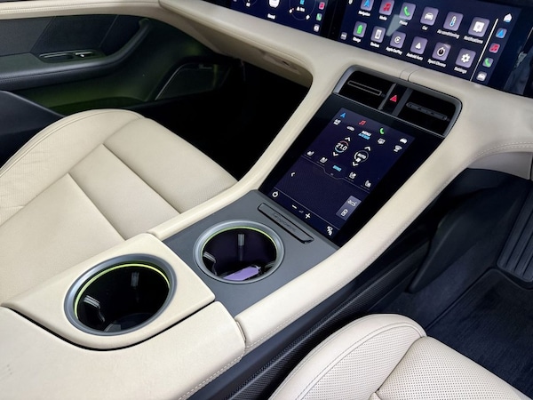 Used Porsche Taycan 2020 for sale - 76039872: Photo 45
