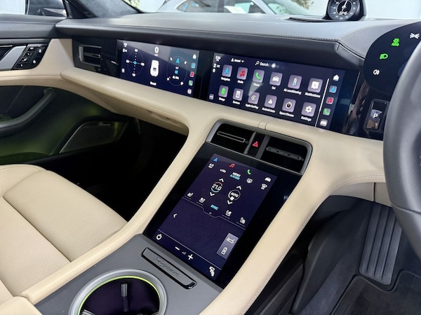 Used Porsche Taycan 2020 for sale - 76039872: Photo 46