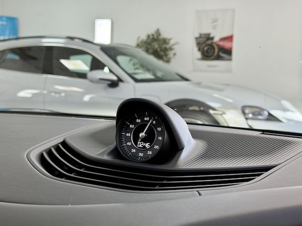 Used Porsche Taycan 2020 for sale - 76039872: Photo 47