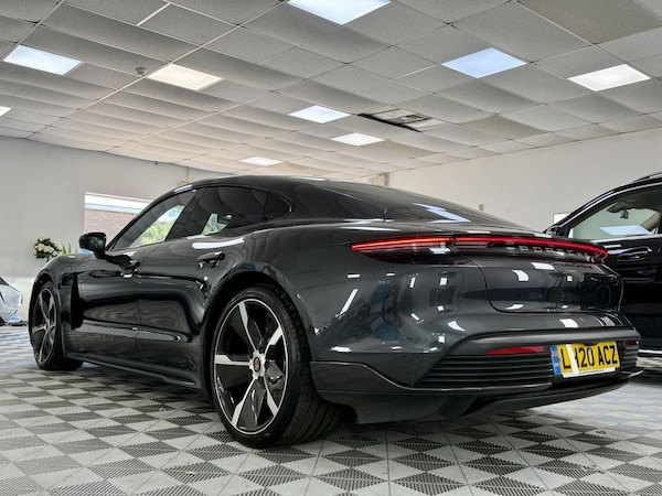 Used Porsche Taycan 2020 for sale - 76039872: Photo 8