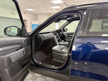 Used Land Rover Discovery 2021 for sale - 76923921: Photo