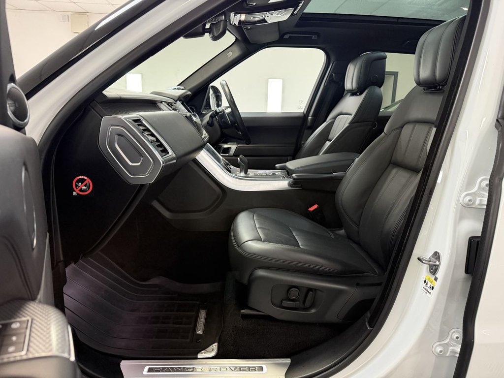 Used Land Rover Range Rover Sport 2018 for sale - 76582820: Photo 2