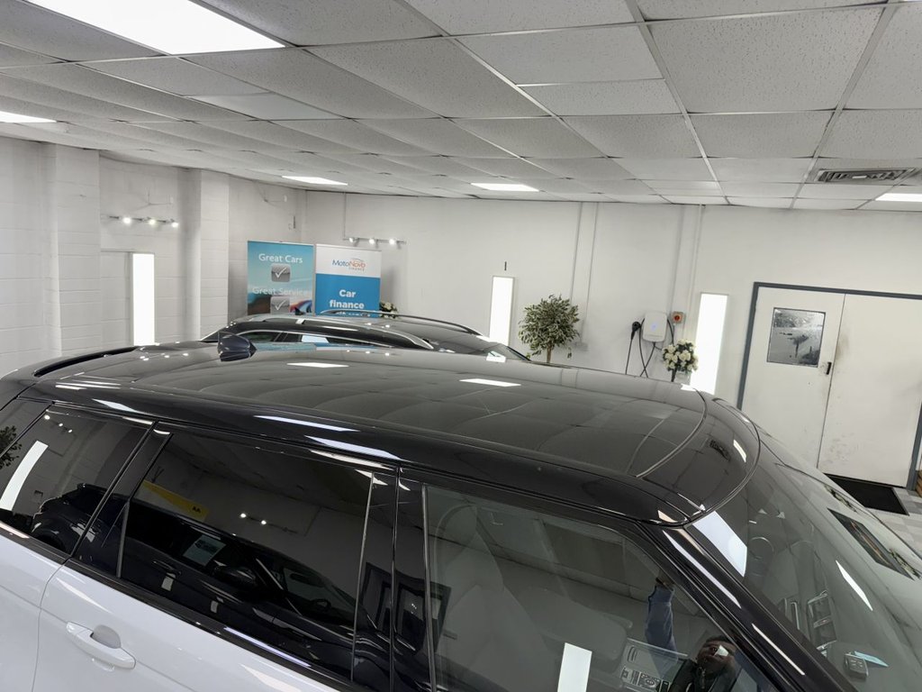 Used Land Rover Range Rover Sport 2018 for sale - 76582820: Photo 32