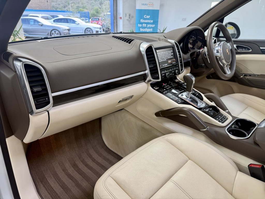 Used Porsche Cayenne 2013 for sale - 77341975: Photo 3