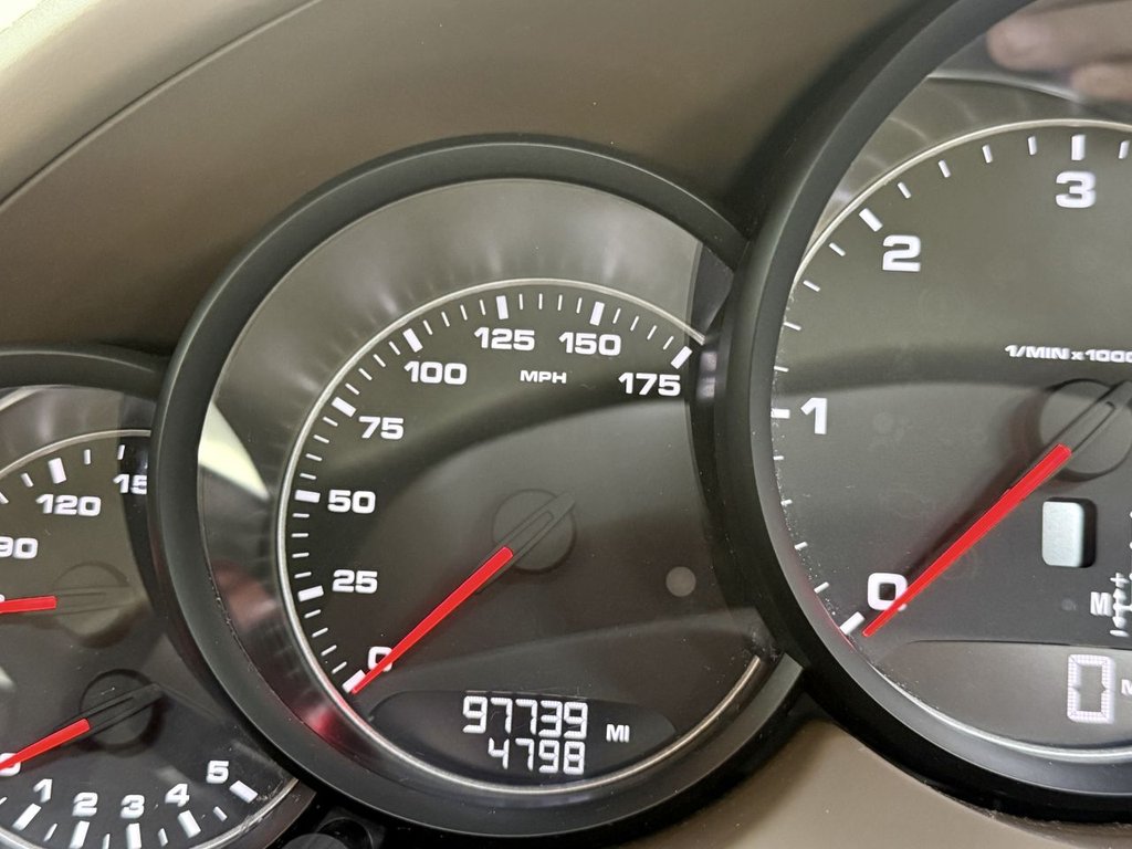 Used Porsche Cayenne 2013 for sale - 77341975: Photo 45