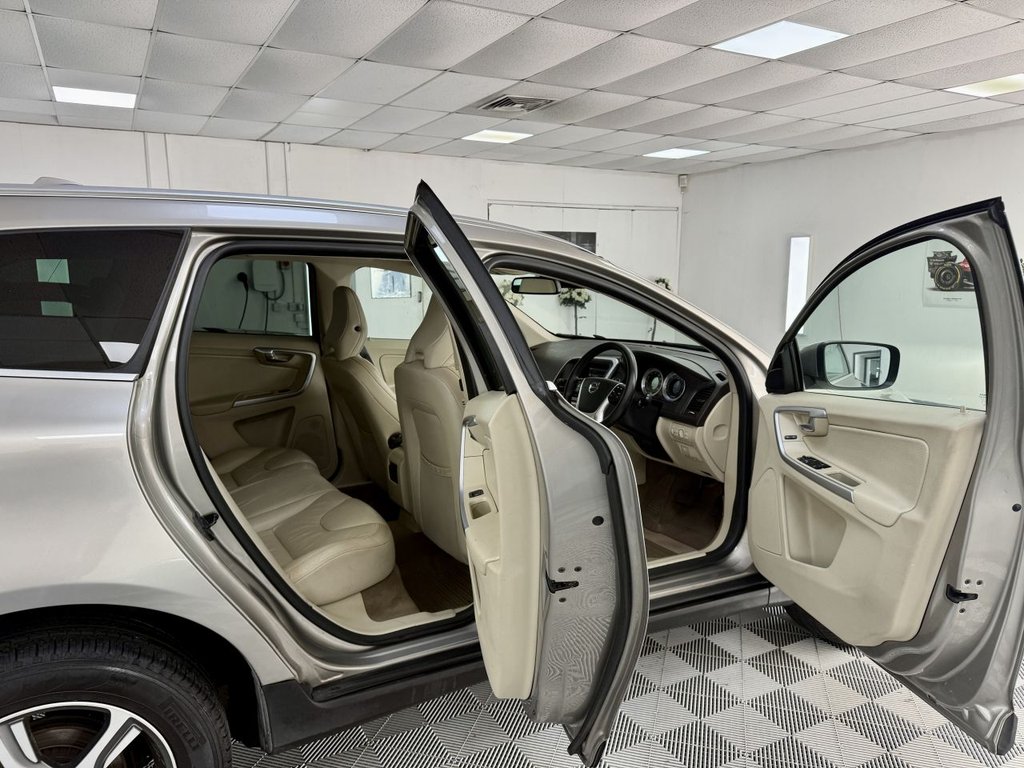 Used Volvo XC60 2011 for sale - 78134486: Photo 14