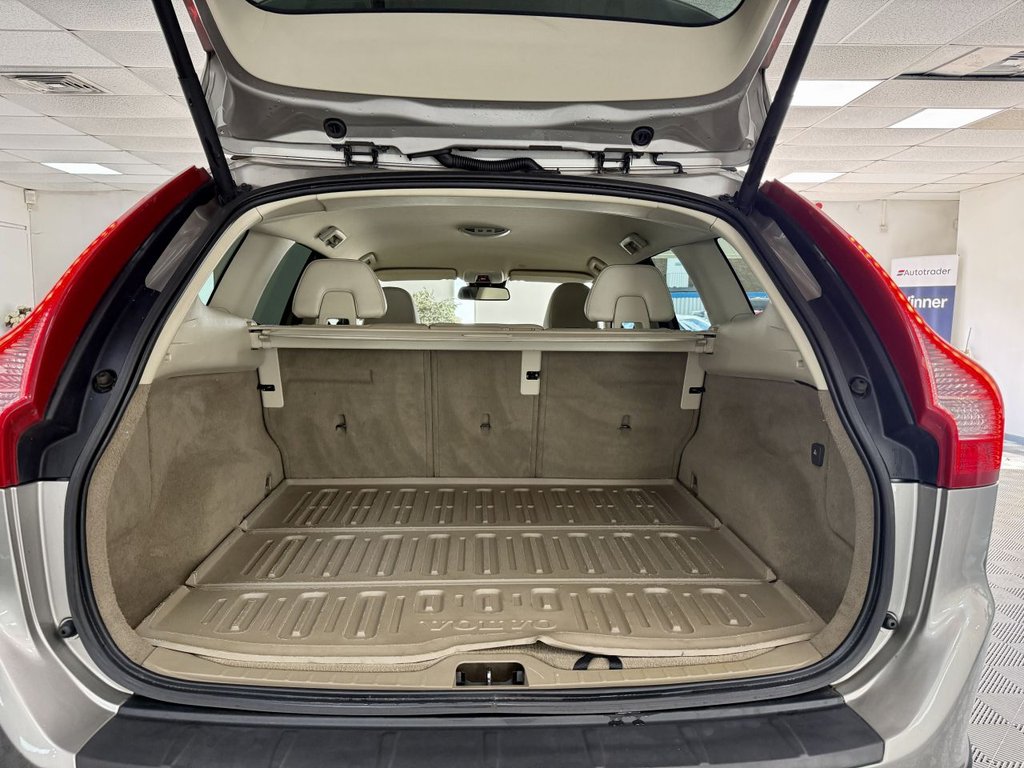 Used Volvo XC60 2011 for sale - 78134486: Photo 16