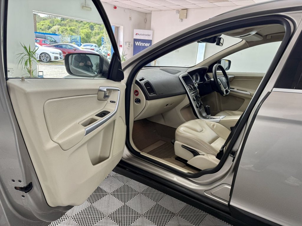 Used Volvo XC60 2011 for sale - 78134486: Photo 18