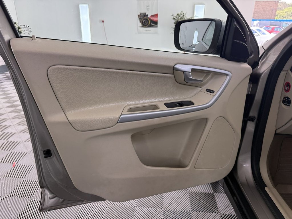 Used Volvo XC60 2011 for sale - 78134486: Photo 19