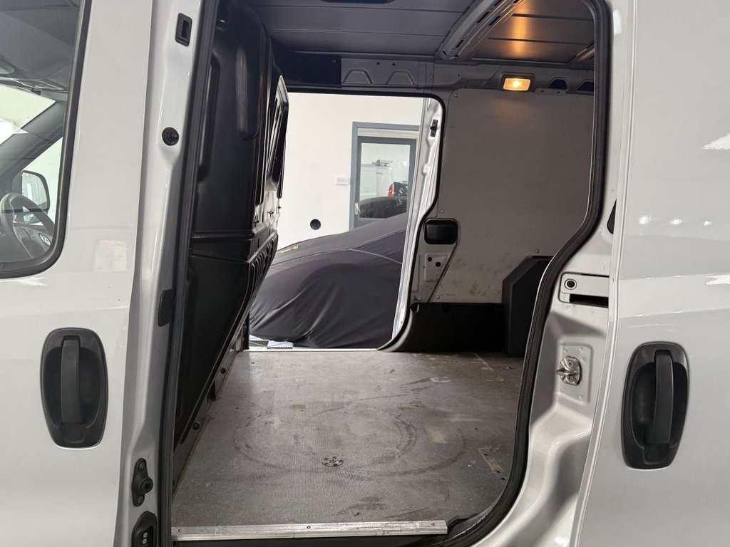 Used Vauxhall Combo 2015 for sale - 75088006: Photo 11