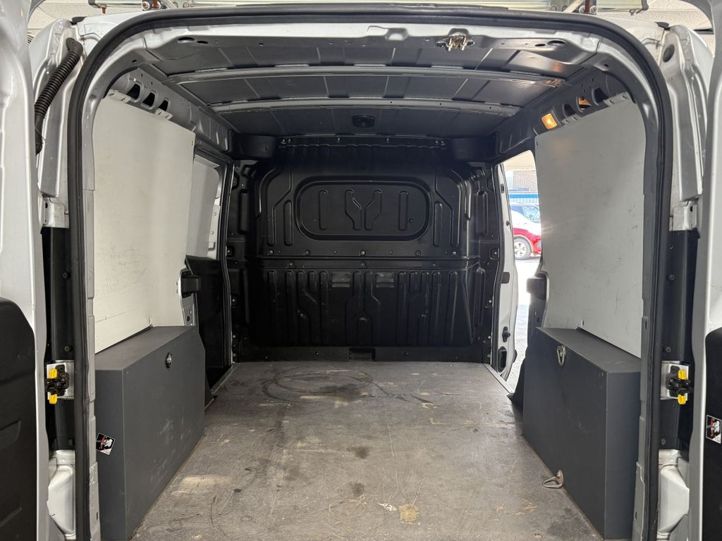 Used Vauxhall Combo 2015 for sale - 75088006: Photo 13