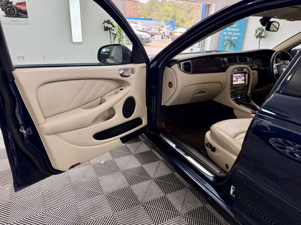 Used Jaguar X-Type 2009 for sale - 76256480: Photo 20