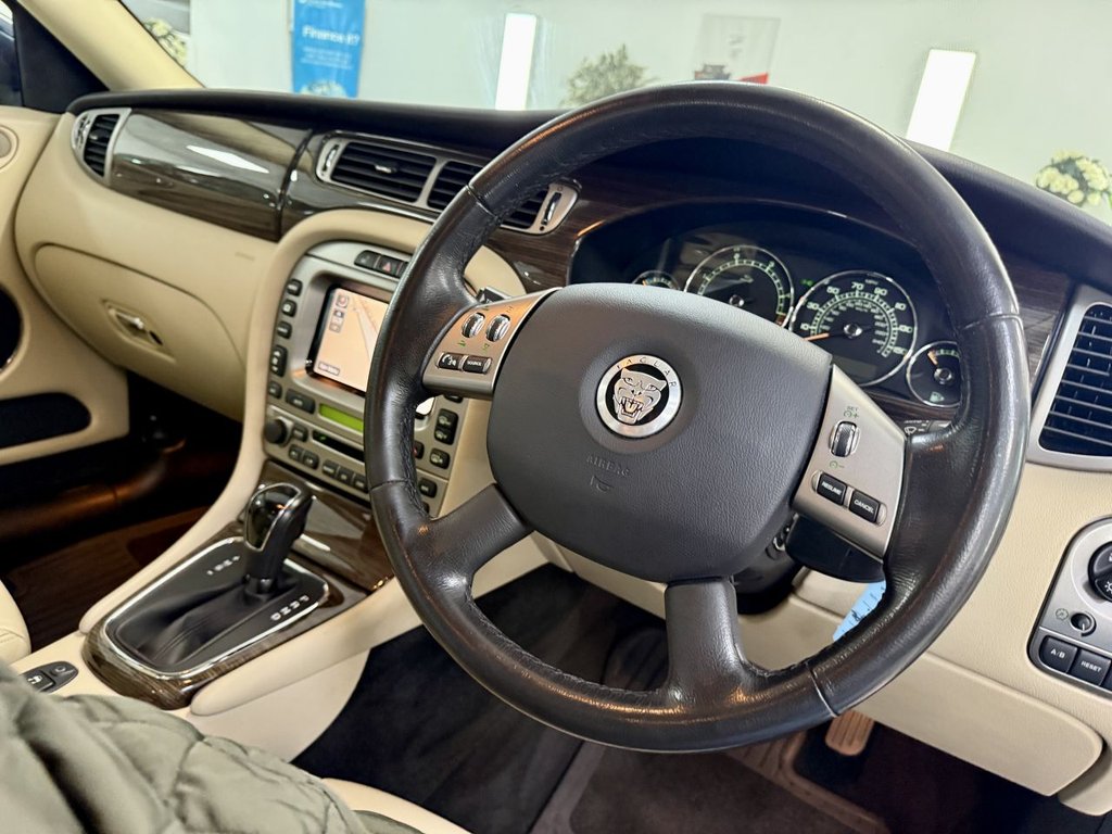 Used Jaguar X-Type 2009 for sale - 76256480: Photo 30