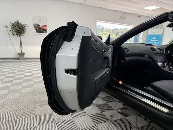 Used Mercedes-Benz SL 2008 for sale - 76106170: Photo 22
