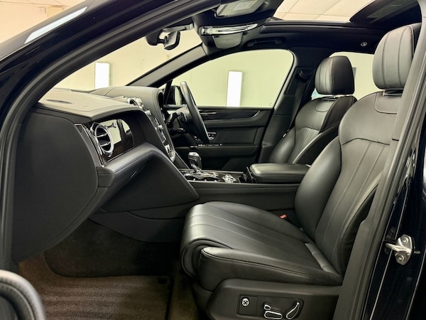 Used Bentley Bentayga 2019 for sale - 75502937: Photo 29