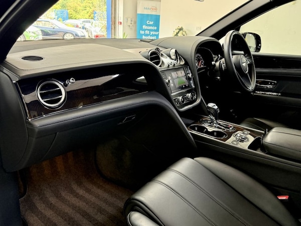 Used Bentley Bentayga 2019 for sale - 75502937: Photo 31