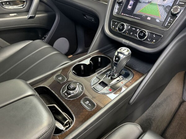Used Bentley Bentayga 2019 for sale - 75502937: Photo 37